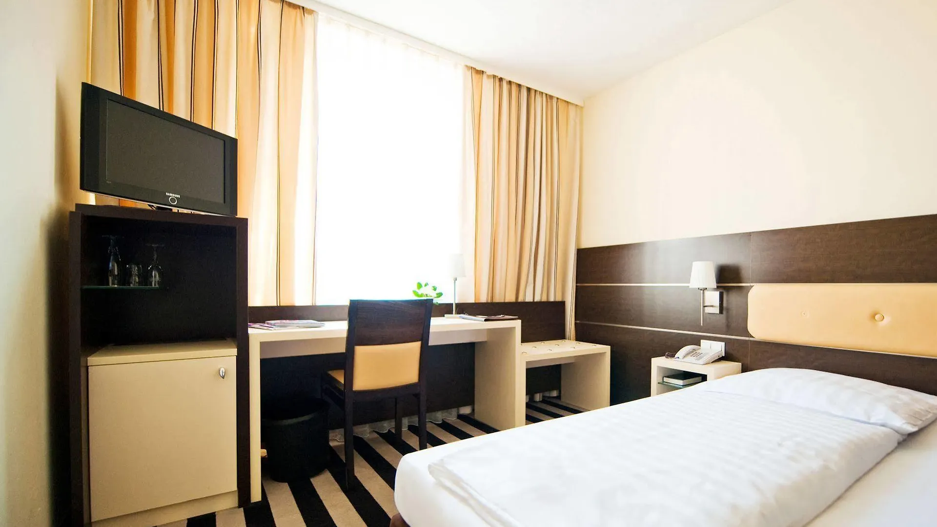 Bristol Hotel - Frankfurt City - Central Station Frankfurt am Main