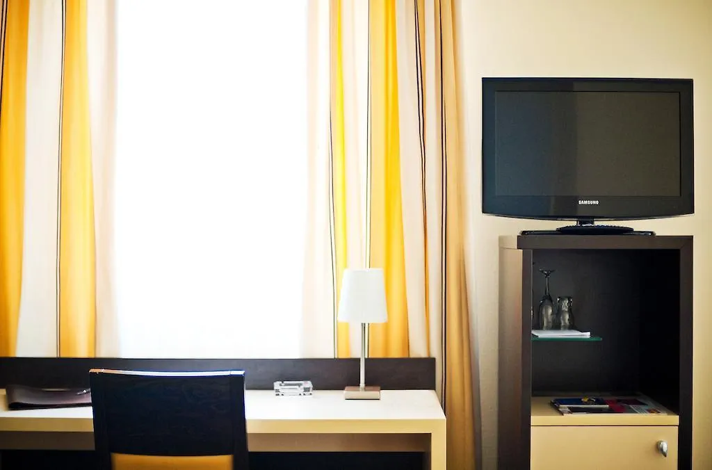 Bristol Hotel - Frankfurt City - Central Station Frankfurt am Main 4*,
