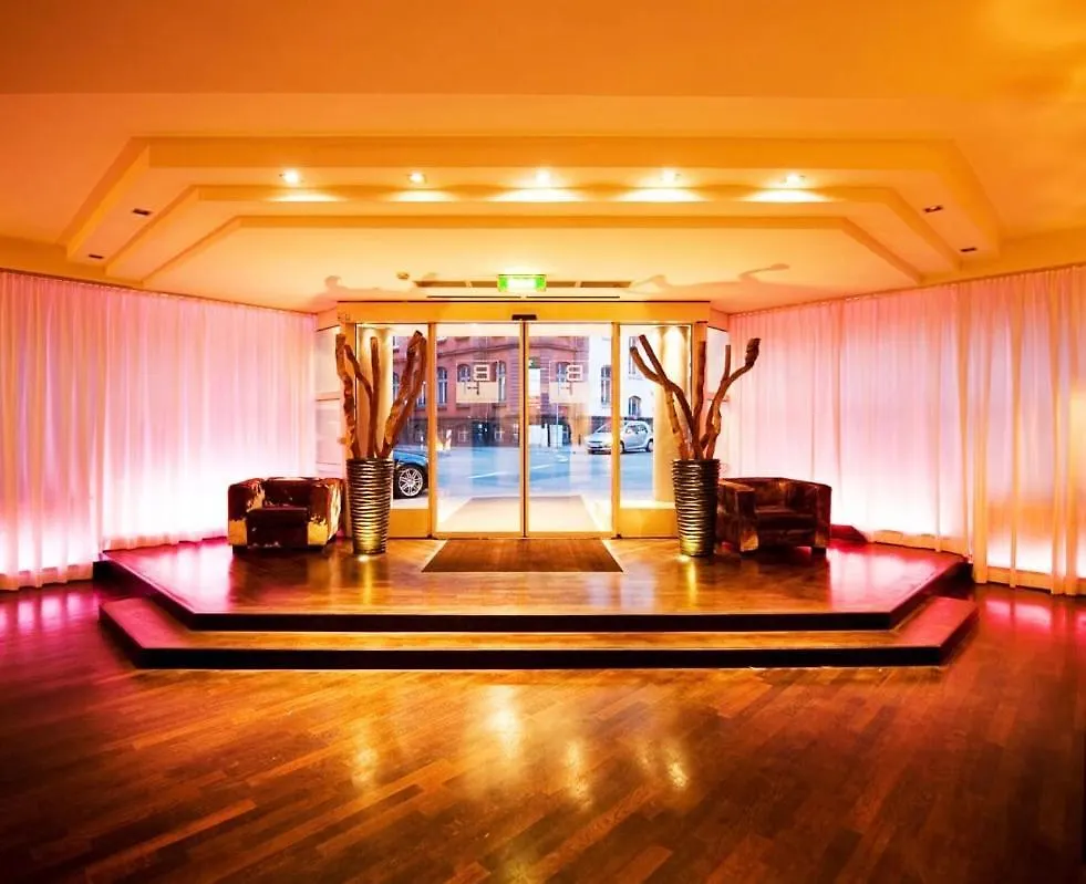 Bristol Hotel - Frankfurt City - Central Station contacts